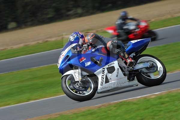 Motorcycle action photographs;Ty croes;anglesey;anglesey photographs;event digital images;eventdigitalimages;no limits trackday;peter wileman photography;trac mon;trackday;trackday digital images;trackday photos