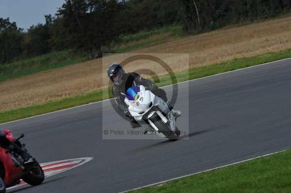 Motorcycle action photographs;Ty croes;anglesey;anglesey photographs;event digital images;eventdigitalimages;no limits trackday;peter wileman photography;trac mon;trackday;trackday digital images;trackday photos