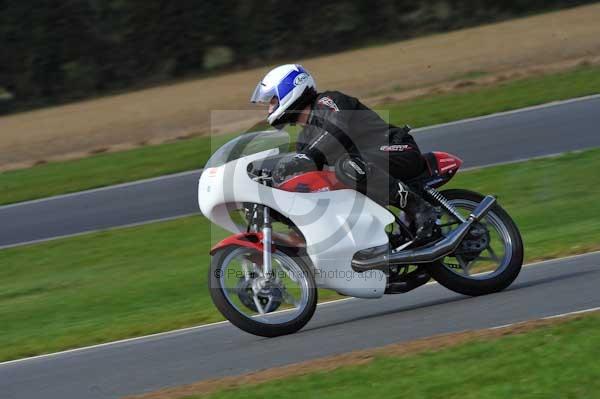 Motorcycle action photographs;Ty croes;anglesey;anglesey photographs;event digital images;eventdigitalimages;no limits trackday;peter wileman photography;trac mon;trackday;trackday digital images;trackday photos