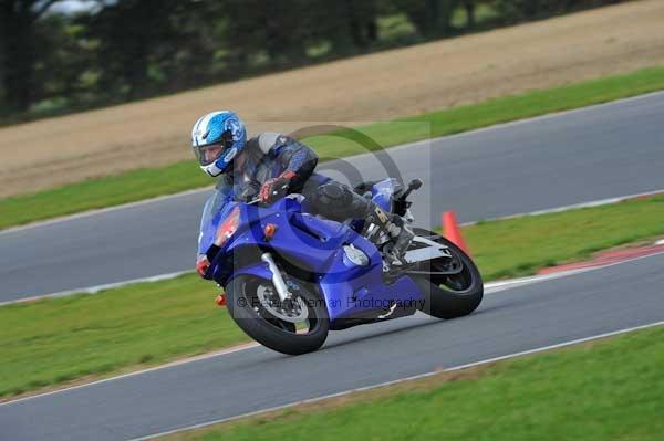 Motorcycle action photographs;Ty croes;anglesey;anglesey photographs;event digital images;eventdigitalimages;no limits trackday;peter wileman photography;trac mon;trackday;trackday digital images;trackday photos