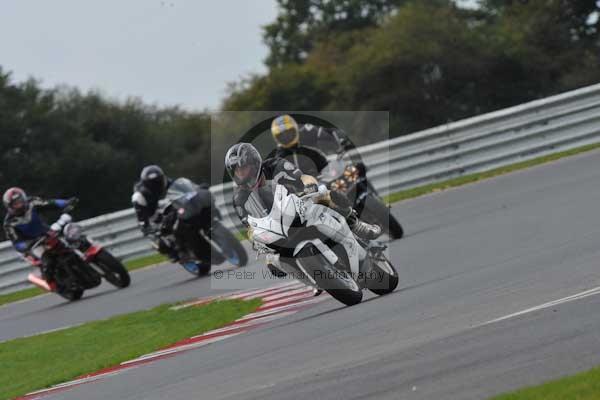 Motorcycle action photographs;Ty croes;anglesey;anglesey photographs;event digital images;eventdigitalimages;no limits trackday;peter wileman photography;trac mon;trackday;trackday digital images;trackday photos