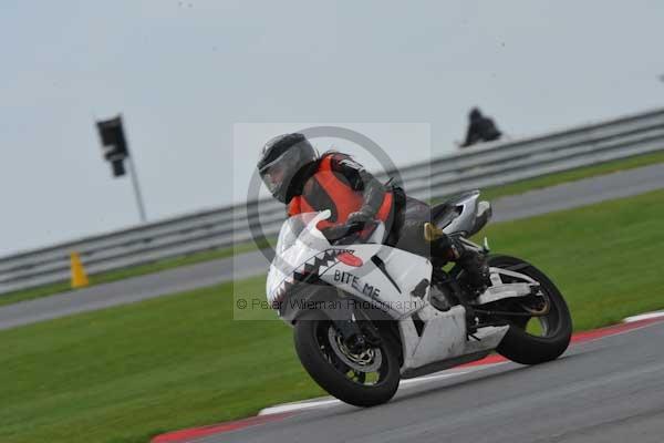 Motorcycle action photographs;Ty croes;anglesey;anglesey photographs;event digital images;eventdigitalimages;no limits trackday;peter wileman photography;trac mon;trackday;trackday digital images;trackday photos