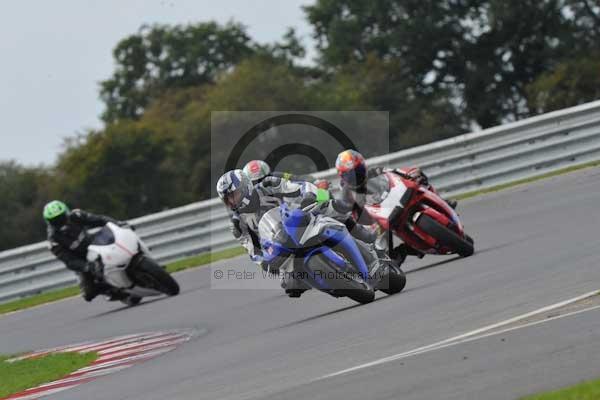 Motorcycle action photographs;Ty croes;anglesey;anglesey photographs;event digital images;eventdigitalimages;no limits trackday;peter wileman photography;trac mon;trackday;trackday digital images;trackday photos