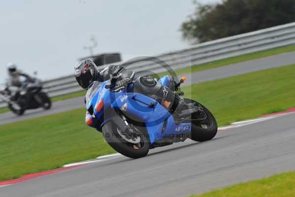 Motorcycle action photographs;Ty croes;anglesey;anglesey photographs;event digital images;eventdigitalimages;no limits trackday;peter wileman photography;trac mon;trackday;trackday digital images;trackday photos