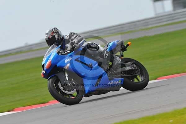 Motorcycle action photographs;Ty croes;anglesey;anglesey photographs;event digital images;eventdigitalimages;no limits trackday;peter wileman photography;trac mon;trackday;trackday digital images;trackday photos