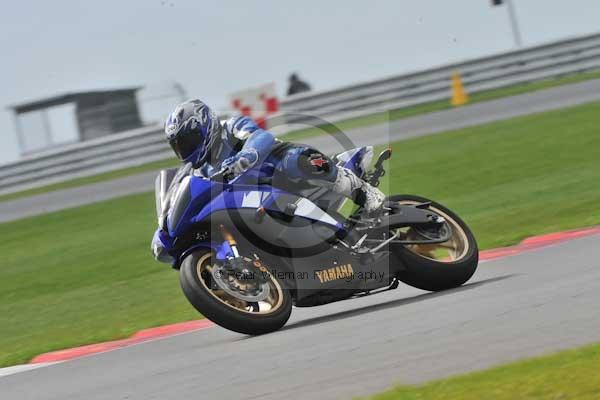 Motorcycle action photographs;Ty croes;anglesey;anglesey photographs;event digital images;eventdigitalimages;no limits trackday;peter wileman photography;trac mon;trackday;trackday digital images;trackday photos