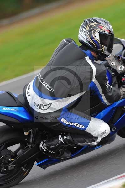 Motorcycle action photographs;Ty croes;anglesey;anglesey photographs;event digital images;eventdigitalimages;no limits trackday;peter wileman photography;trac mon;trackday;trackday digital images;trackday photos