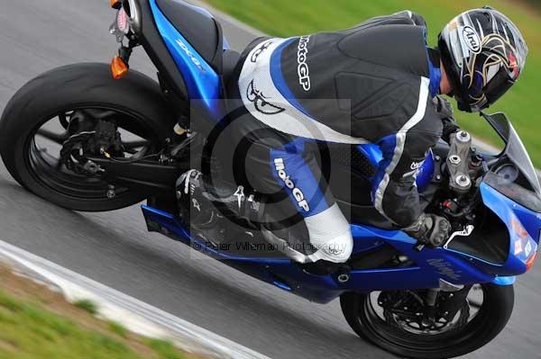 Motorcycle action photographs;Ty croes;anglesey;anglesey photographs;event digital images;eventdigitalimages;no limits trackday;peter wileman photography;trac mon;trackday;trackday digital images;trackday photos