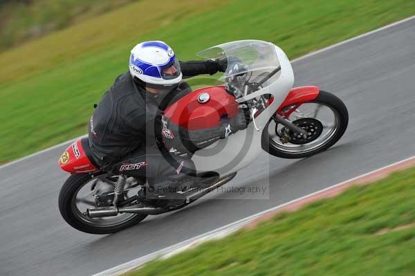 Motorcycle action photographs;Ty croes;anglesey;anglesey photographs;event digital images;eventdigitalimages;no limits trackday;peter wileman photography;trac mon;trackday;trackday digital images;trackday photos