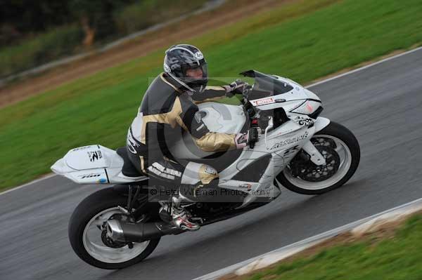 Motorcycle action photographs;Ty croes;anglesey;anglesey photographs;event digital images;eventdigitalimages;no limits trackday;peter wileman photography;trac mon;trackday;trackday digital images;trackday photos