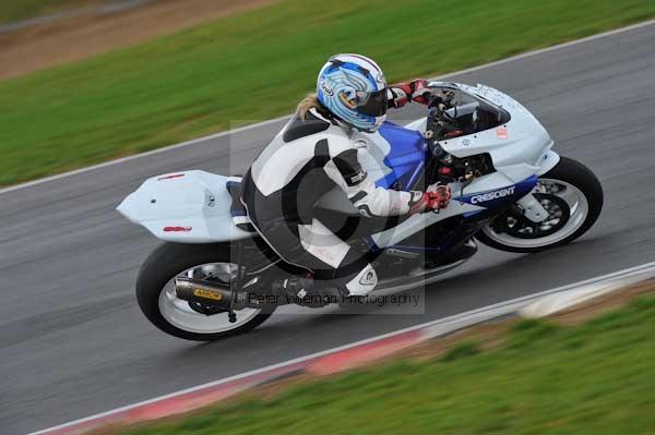 Motorcycle action photographs;Ty croes;anglesey;anglesey photographs;event digital images;eventdigitalimages;no limits trackday;peter wileman photography;trac mon;trackday;trackday digital images;trackday photos