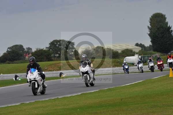Motorcycle action photographs;Ty croes;anglesey;anglesey photographs;event digital images;eventdigitalimages;no limits trackday;peter wileman photography;trac mon;trackday;trackday digital images;trackday photos
