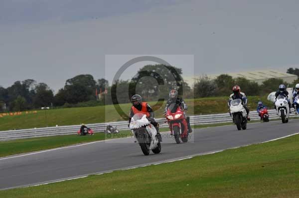 Motorcycle action photographs;Ty croes;anglesey;anglesey photographs;event digital images;eventdigitalimages;no limits trackday;peter wileman photography;trac mon;trackday;trackday digital images;trackday photos
