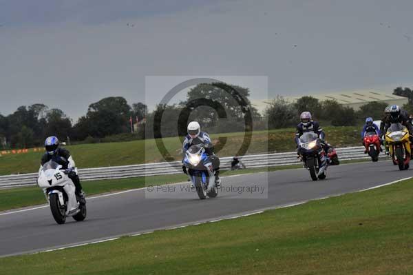 Motorcycle action photographs;Ty croes;anglesey;anglesey photographs;event digital images;eventdigitalimages;no limits trackday;peter wileman photography;trac mon;trackday;trackday digital images;trackday photos