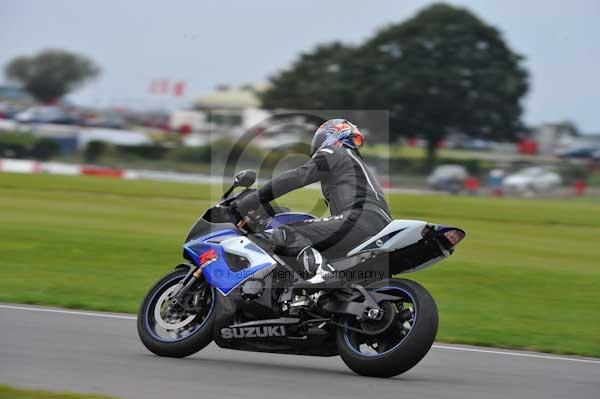 Motorcycle action photographs;Ty croes;anglesey;anglesey photographs;event digital images;eventdigitalimages;no limits trackday;peter wileman photography;trac mon;trackday;trackday digital images;trackday photos