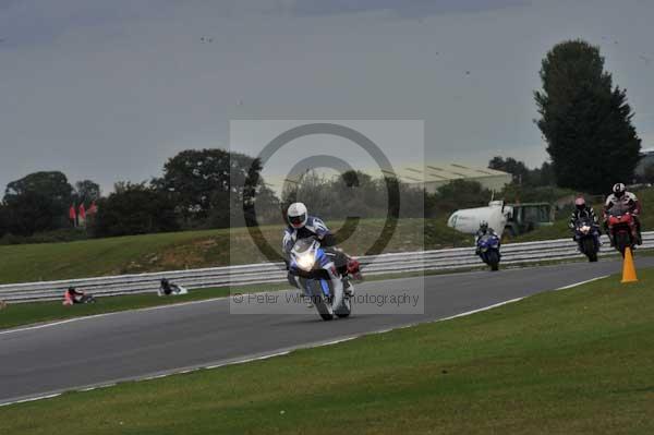 Motorcycle action photographs;Ty croes;anglesey;anglesey photographs;event digital images;eventdigitalimages;no limits trackday;peter wileman photography;trac mon;trackday;trackday digital images;trackday photos