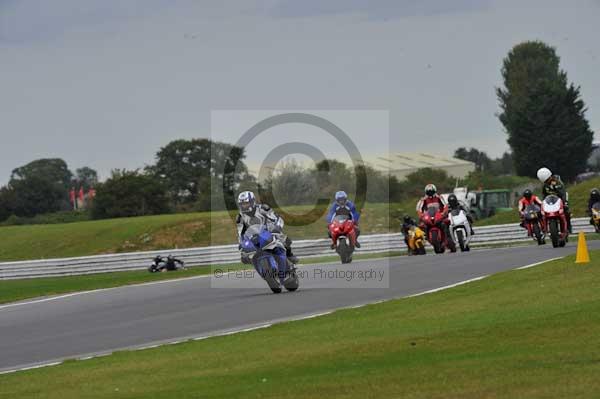 Motorcycle action photographs;Ty croes;anglesey;anglesey photographs;event digital images;eventdigitalimages;no limits trackday;peter wileman photography;trac mon;trackday;trackday digital images;trackday photos