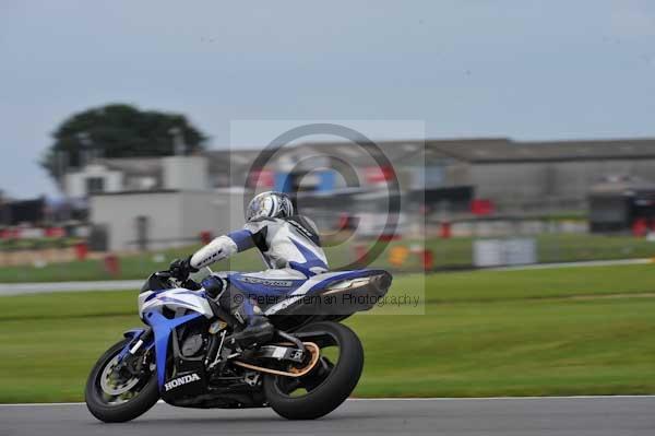 Motorcycle action photographs;Ty croes;anglesey;anglesey photographs;event digital images;eventdigitalimages;no limits trackday;peter wileman photography;trac mon;trackday;trackday digital images;trackday photos