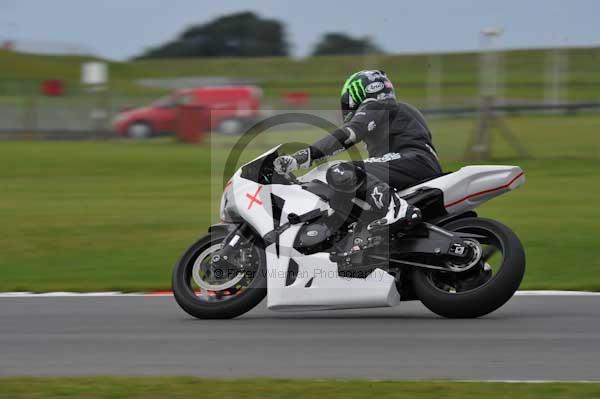 Motorcycle action photographs;Ty croes;anglesey;anglesey photographs;event digital images;eventdigitalimages;no limits trackday;peter wileman photography;trac mon;trackday;trackday digital images;trackday photos