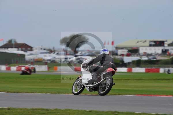 Motorcycle action photographs;Ty croes;anglesey;anglesey photographs;event digital images;eventdigitalimages;no limits trackday;peter wileman photography;trac mon;trackday;trackday digital images;trackday photos