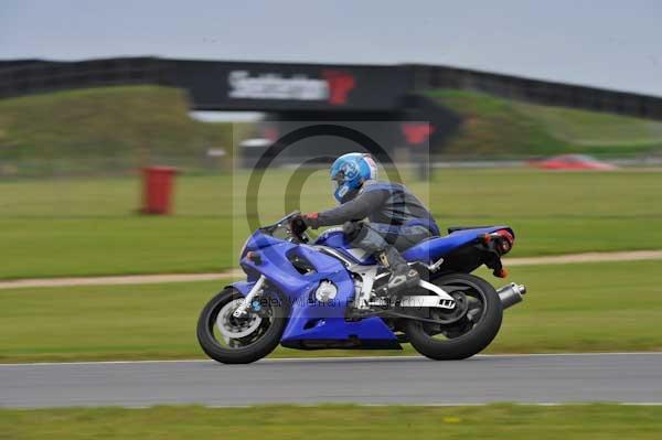 Motorcycle action photographs;Ty croes;anglesey;anglesey photographs;event digital images;eventdigitalimages;no limits trackday;peter wileman photography;trac mon;trackday;trackday digital images;trackday photos