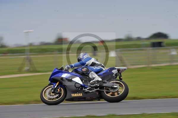 Motorcycle action photographs;Ty croes;anglesey;anglesey photographs;event digital images;eventdigitalimages;no limits trackday;peter wileman photography;trac mon;trackday;trackday digital images;trackday photos