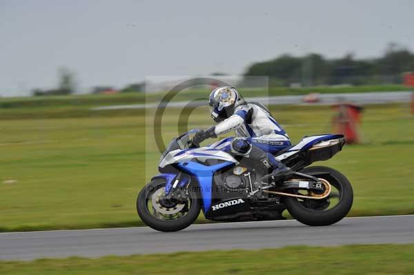Motorcycle action photographs;Ty croes;anglesey;anglesey photographs;event digital images;eventdigitalimages;no limits trackday;peter wileman photography;trac mon;trackday;trackday digital images;trackday photos