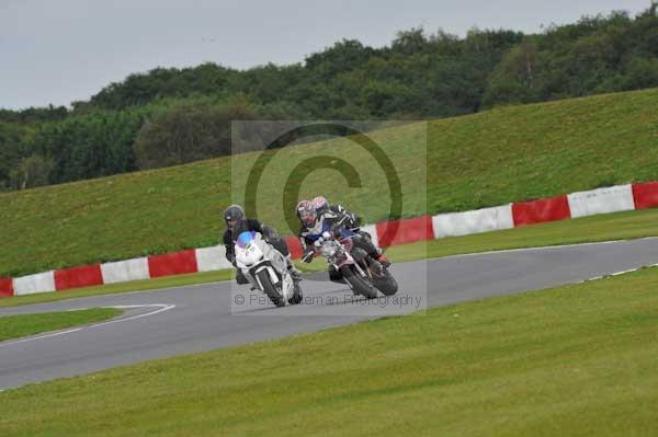 Motorcycle action photographs;Ty croes;anglesey;anglesey photographs;event digital images;eventdigitalimages;no limits trackday;peter wileman photography;trac mon;trackday;trackday digital images;trackday photos