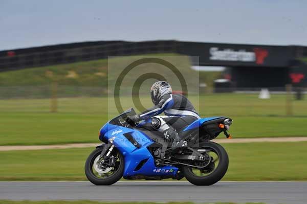 Motorcycle action photographs;Ty croes;anglesey;anglesey photographs;event digital images;eventdigitalimages;no limits trackday;peter wileman photography;trac mon;trackday;trackday digital images;trackday photos