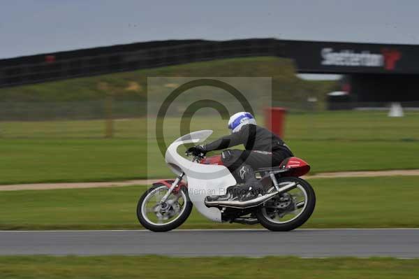 Motorcycle action photographs;Ty croes;anglesey;anglesey photographs;event digital images;eventdigitalimages;no limits trackday;peter wileman photography;trac mon;trackday;trackday digital images;trackday photos