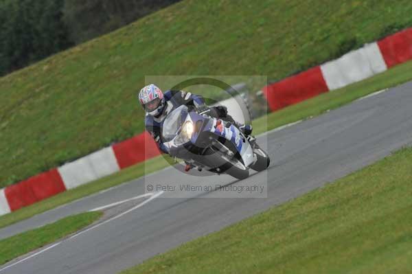 Motorcycle action photographs;Ty croes;anglesey;anglesey photographs;event digital images;eventdigitalimages;no limits trackday;peter wileman photography;trac mon;trackday;trackday digital images;trackday photos