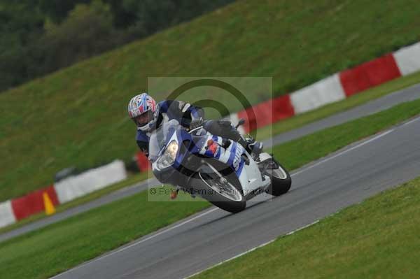 Motorcycle action photographs;Ty croes;anglesey;anglesey photographs;event digital images;eventdigitalimages;no limits trackday;peter wileman photography;trac mon;trackday;trackday digital images;trackday photos
