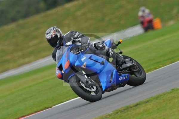 Motorcycle action photographs;Ty croes;anglesey;anglesey photographs;event digital images;eventdigitalimages;no limits trackday;peter wileman photography;trac mon;trackday;trackday digital images;trackday photos
