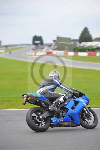 Motorcycle action photographs;Ty croes;anglesey;anglesey photographs;event digital images;eventdigitalimages;no limits trackday;peter wileman photography;trac mon;trackday;trackday digital images;trackday photos