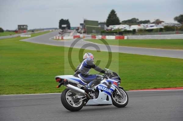 Motorcycle action photographs;Ty croes;anglesey;anglesey photographs;event digital images;eventdigitalimages;no limits trackday;peter wileman photography;trac mon;trackday;trackday digital images;trackday photos