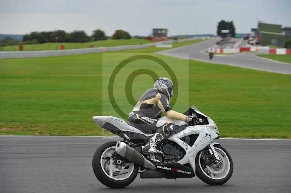 Motorcycle action photographs;Ty croes;anglesey;anglesey photographs;event digital images;eventdigitalimages;no limits trackday;peter wileman photography;trac mon;trackday;trackday digital images;trackday photos