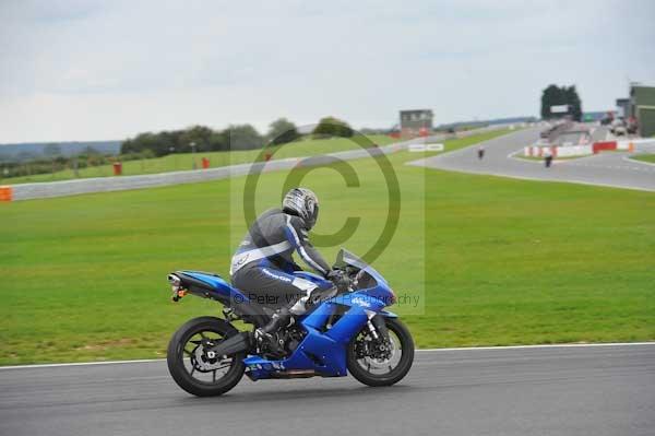 Motorcycle action photographs;Ty croes;anglesey;anglesey photographs;event digital images;eventdigitalimages;no limits trackday;peter wileman photography;trac mon;trackday;trackday digital images;trackday photos