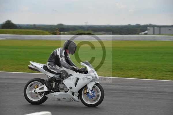 Motorcycle action photographs;Ty croes;anglesey;anglesey photographs;event digital images;eventdigitalimages;no limits trackday;peter wileman photography;trac mon;trackday;trackday digital images;trackday photos