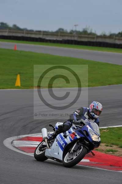 Motorcycle action photographs;Ty croes;anglesey;anglesey photographs;event digital images;eventdigitalimages;no limits trackday;peter wileman photography;trac mon;trackday;trackday digital images;trackday photos