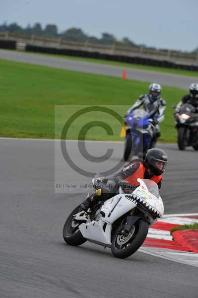 Motorcycle action photographs;Ty croes;anglesey;anglesey photographs;event digital images;eventdigitalimages;no limits trackday;peter wileman photography;trac mon;trackday;trackday digital images;trackday photos