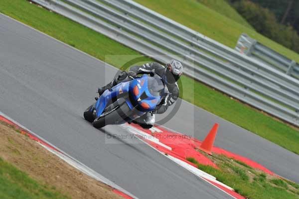 Motorcycle action photographs;Ty croes;anglesey;anglesey photographs;event digital images;eventdigitalimages;no limits trackday;peter wileman photography;trac mon;trackday;trackday digital images;trackday photos