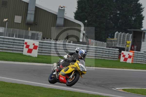 Motorcycle action photographs;Ty croes;anglesey;anglesey photographs;event digital images;eventdigitalimages;no limits trackday;peter wileman photography;trac mon;trackday;trackday digital images;trackday photos