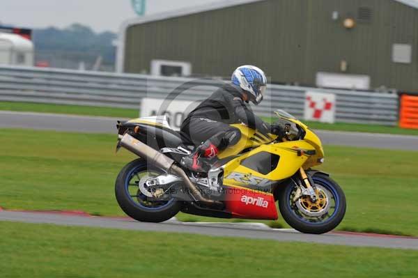 Motorcycle action photographs;Ty croes;anglesey;anglesey photographs;event digital images;eventdigitalimages;no limits trackday;peter wileman photography;trac mon;trackday;trackday digital images;trackday photos