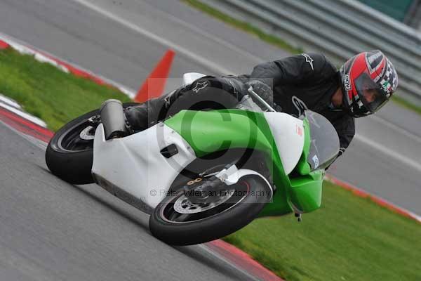 Motorcycle action photographs;Ty croes;anglesey;anglesey photographs;event digital images;eventdigitalimages;no limits trackday;peter wileman photography;trac mon;trackday;trackday digital images;trackday photos