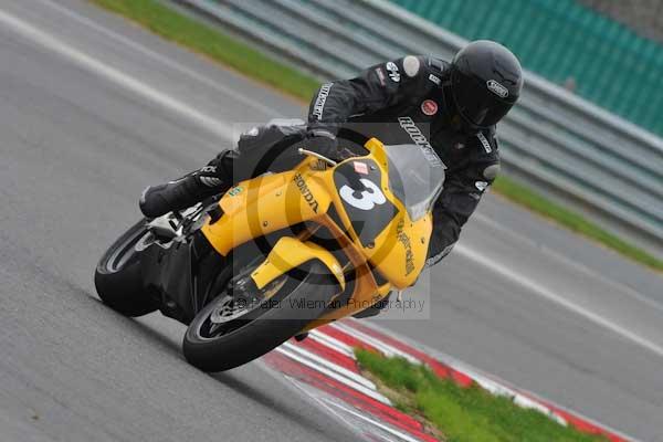 Motorcycle action photographs;Ty croes;anglesey;anglesey photographs;event digital images;eventdigitalimages;no limits trackday;peter wileman photography;trac mon;trackday;trackday digital images;trackday photos