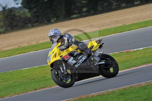 Motorcycle action photographs;Ty croes;anglesey;anglesey photographs;event digital images;eventdigitalimages;no limits trackday;peter wileman photography;trac mon;trackday;trackday digital images;trackday photos