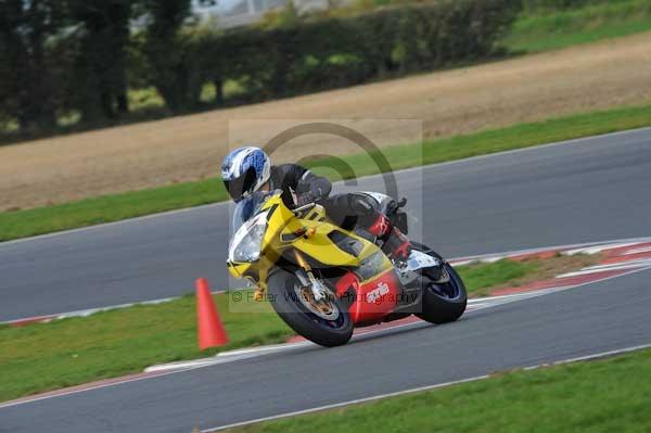 Motorcycle action photographs;Ty croes;anglesey;anglesey photographs;event digital images;eventdigitalimages;no limits trackday;peter wileman photography;trac mon;trackday;trackday digital images;trackday photos