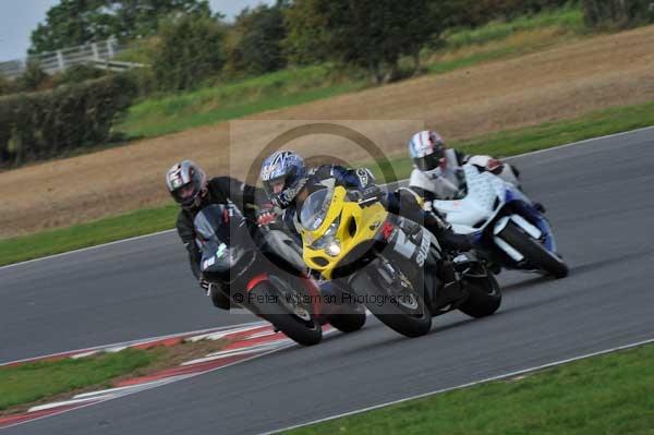 Motorcycle action photographs;Ty croes;anglesey;anglesey photographs;event digital images;eventdigitalimages;no limits trackday;peter wileman photography;trac mon;trackday;trackday digital images;trackday photos