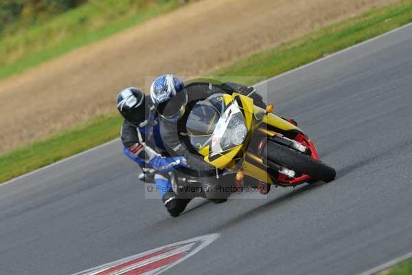 Motorcycle action photographs;Ty croes;anglesey;anglesey photographs;event digital images;eventdigitalimages;no limits trackday;peter wileman photography;trac mon;trackday;trackday digital images;trackday photos
