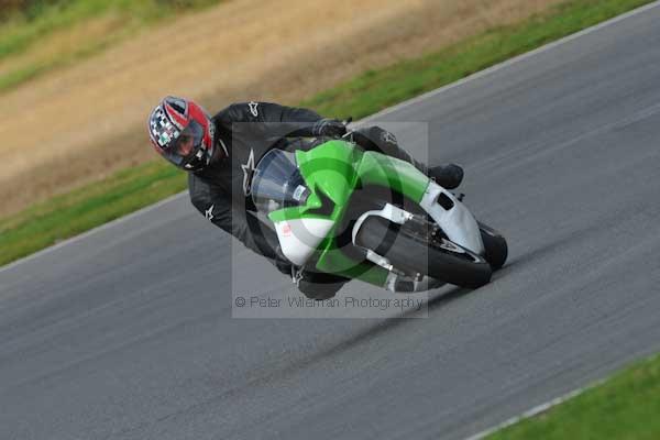 Motorcycle action photographs;Ty croes;anglesey;anglesey photographs;event digital images;eventdigitalimages;no limits trackday;peter wileman photography;trac mon;trackday;trackday digital images;trackday photos
